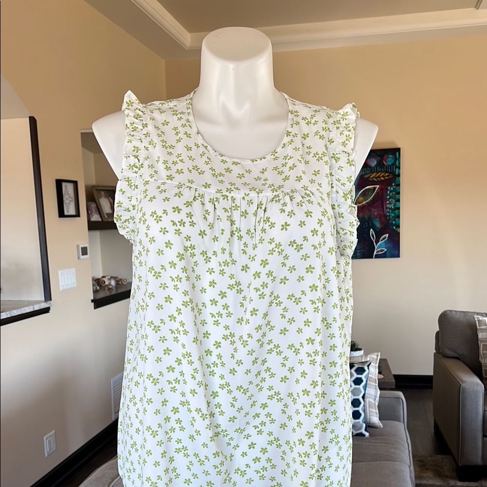 Fun2fun White & Light Green Floral Sleeveless Ruffle Top